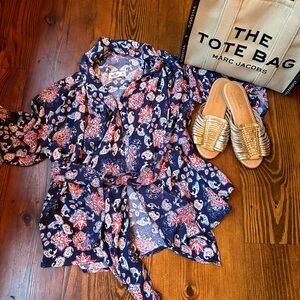 Hollister Paisley Print Cover with Belt 🪷